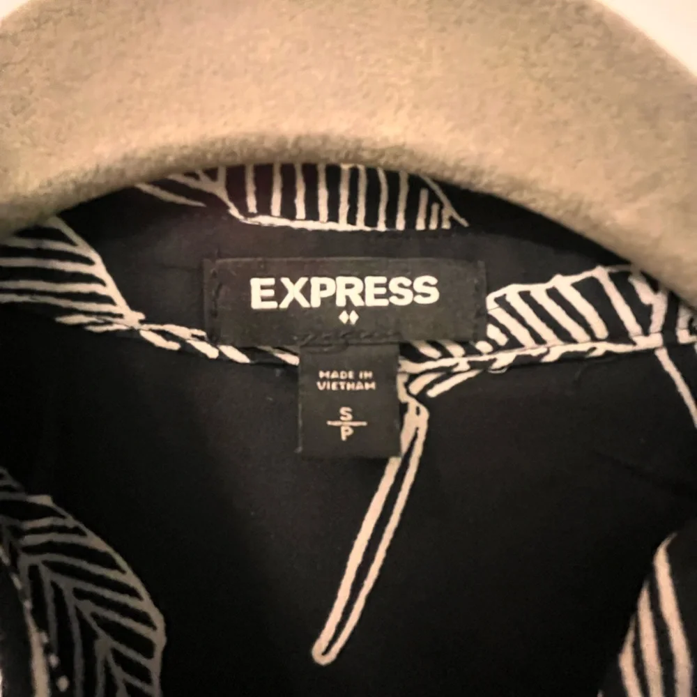 Express Summer Dress - Picture 4 of 4